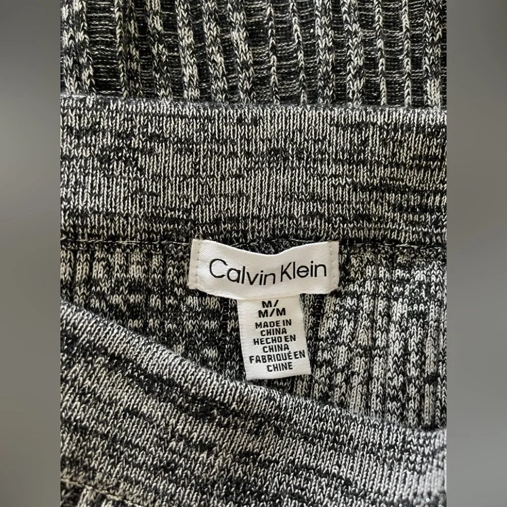 Calvin Klein NWT Black Gray and metallic Silver Ribbed Knit A-Line Midi Skirt